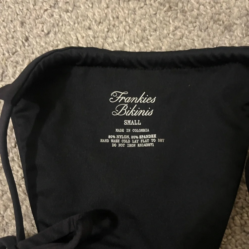 Frankies Bikinis black frankie’s